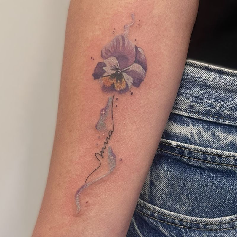 Тату в стиле минимализм - KOSINCEVA TATTOO